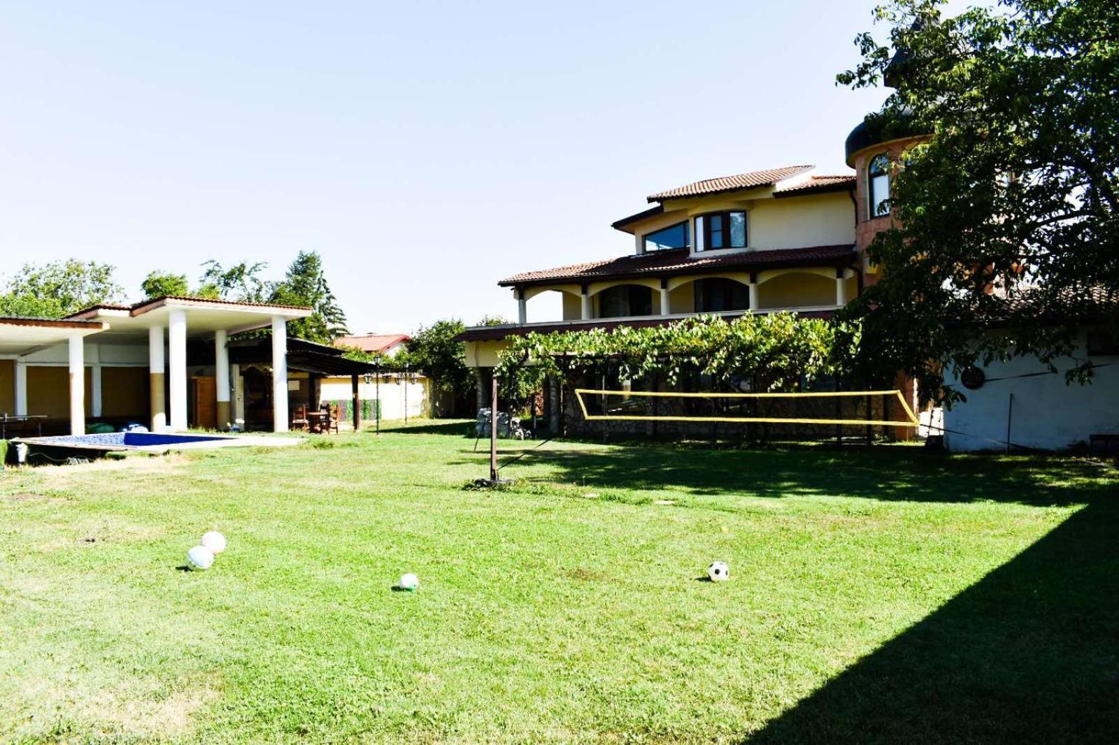 Casafamiglia Villa Prolesha Екстериор снимка