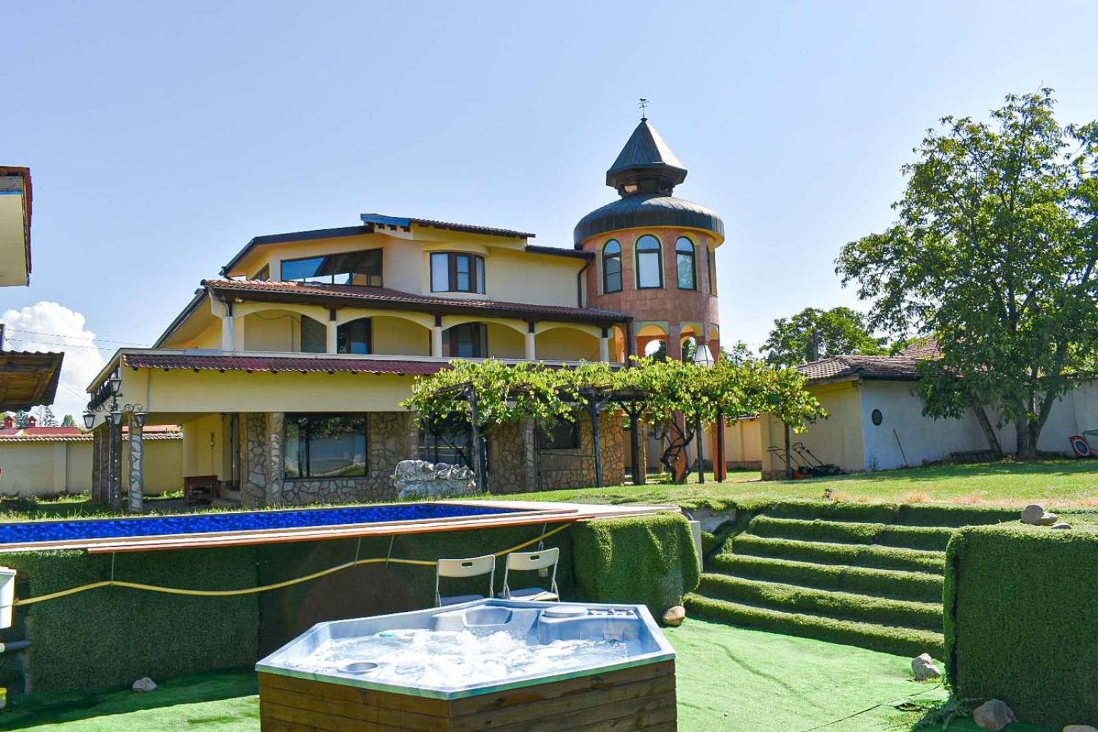 Casafamiglia Villa Prolesha Екстериор снимка