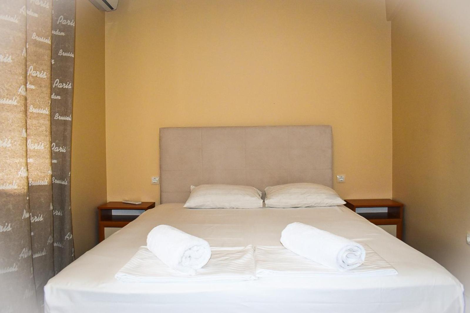 Casafamiglia Villa Prolesha Екстериор снимка