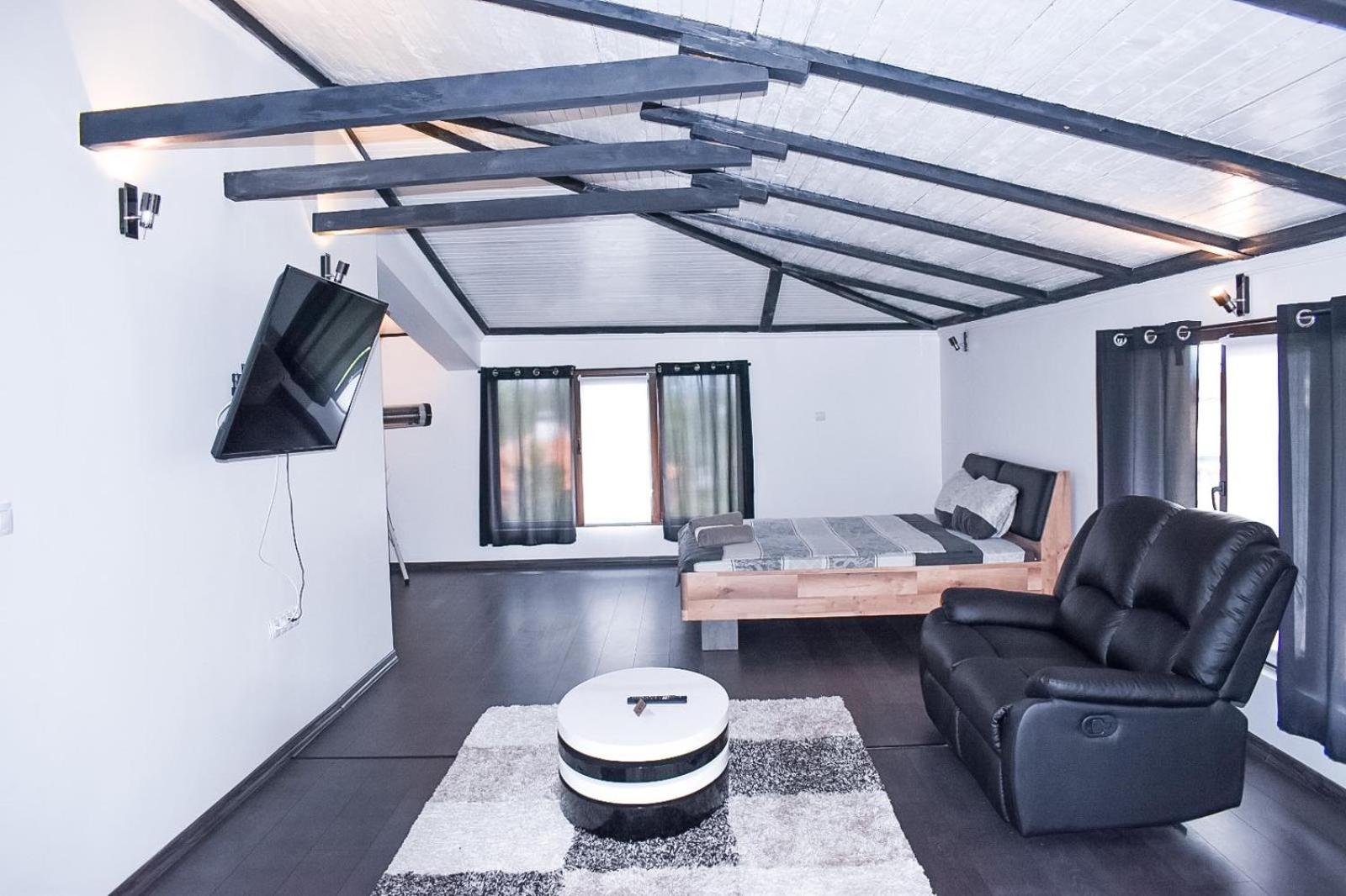 Casafamiglia Villa Prolesha Екстериор снимка